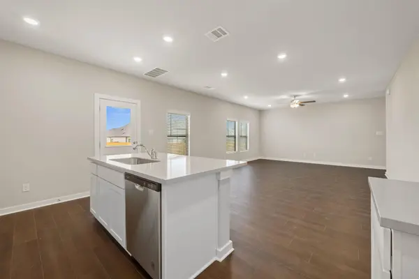 13801 Ryan Range LN, Elgin, TX 78621