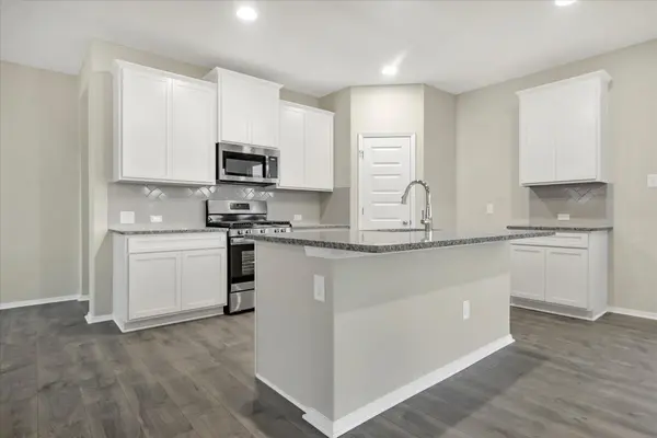 135 Lyndon DR, San Marcos, TX 78666
