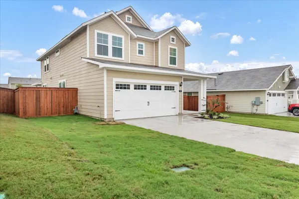 135 Lyndon DR, San Marcos, TX 78666