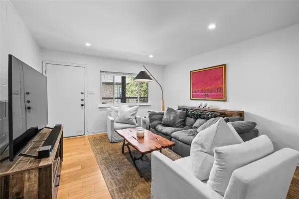 2303 East Side DR #210, Austin, TX 78704