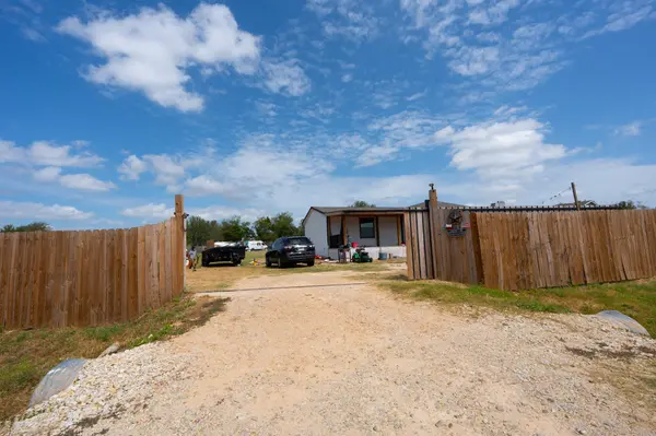 110 Arosa DR, Elgin, TX 78621