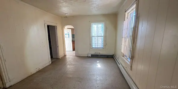 90 Jackie Robinson Pkwy, Brooklyn, NY 11207