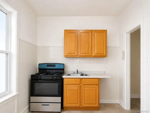 Address not disclosed, Woodside, NY 11377