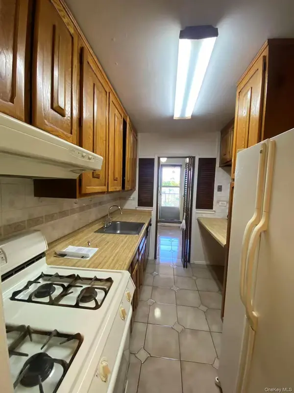 140-55 34th AVE #3E, Flushing, NY 11354