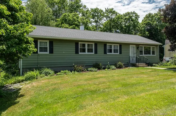 89 Ardmore DR, Wappingers Falls, NY 12590