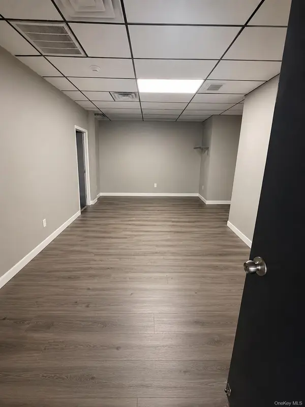 14 N Main ST, Pearl River, NY 10965