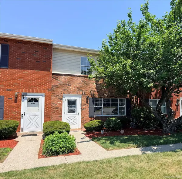 276 Temple Hill RD #906, New Windsor, NY 12553