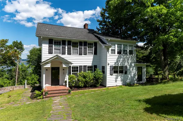 34 Old Mountain RD, Nyack, NY 10960