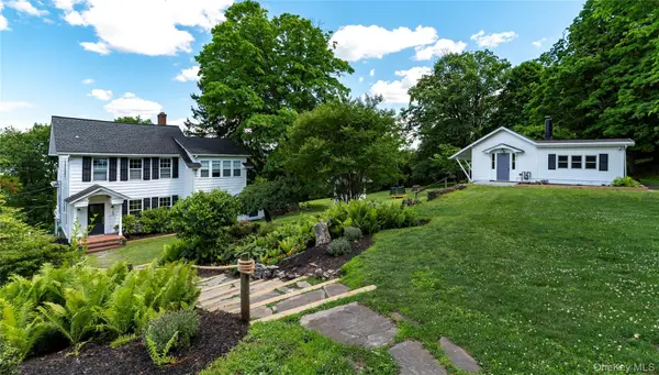 34 Old Mountain RD, Nyack, NY 10960