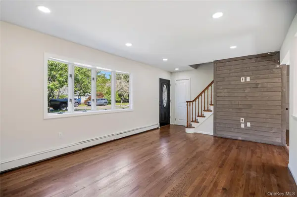 325 Harrison AVE, Miller Place, NY 11764