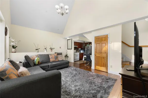 58-11 183rd ST, Fresh Meadows, NY 11365