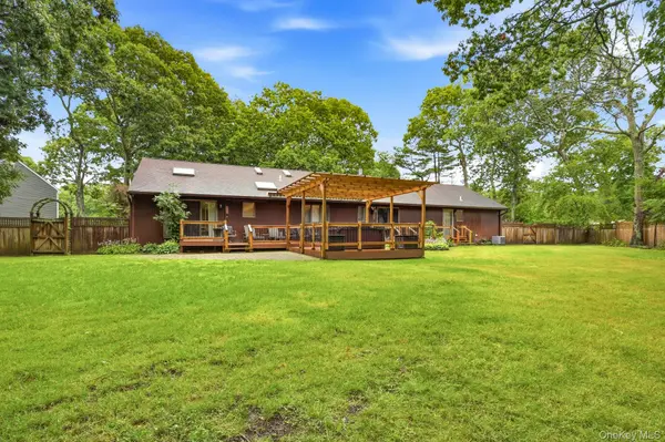 46 Margin DR, Shirley, NY 11967