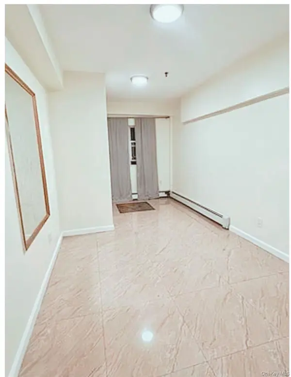 6422 Wetherole ST #1st Floor, Rego Park, NY 11374