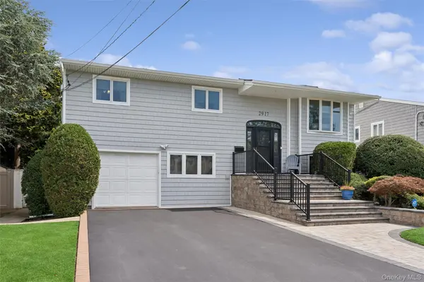 2917 Len DR, Bellmore, NY 11710