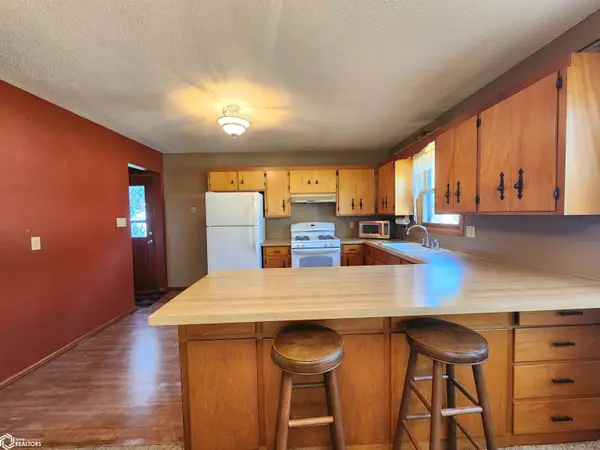 408 26th ST, Mason City, IA 50401