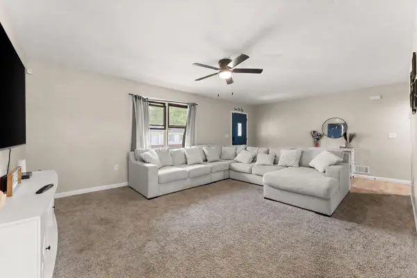 1318 Whippoorwill Road, Valparaiso, IN 46383