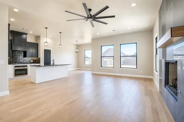 1050 Colonial AVE, Tuttle, OK 73089