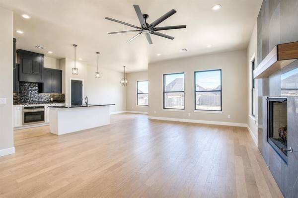 1050 Colonial AVE, Tuttle, OK 73089