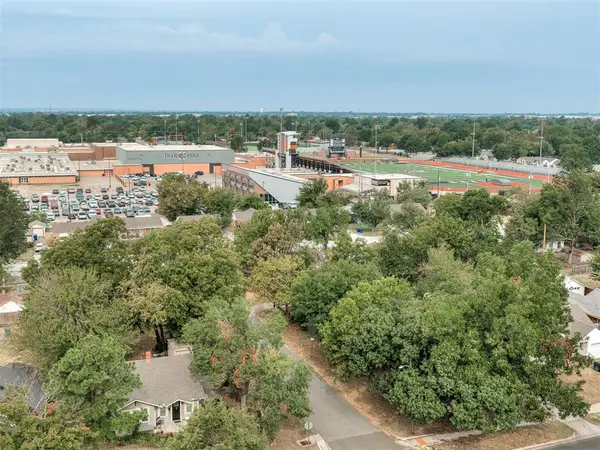 300 N Base AVE, Norman, OK 73069