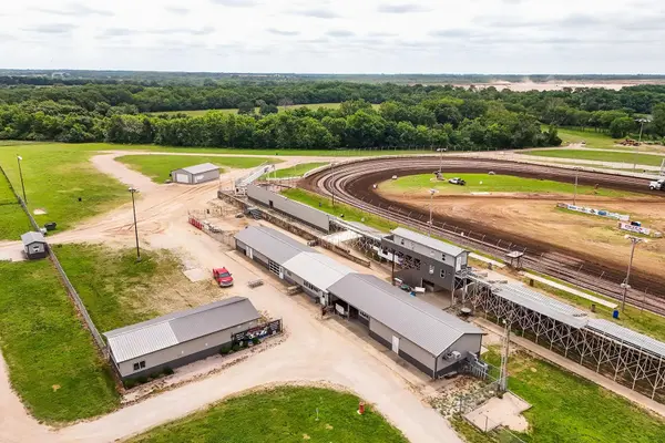 1663 Georgia Rd, Humboldt, KS 66748