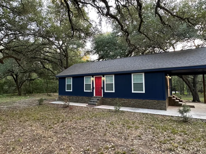 4900 Krischke RD, Schulenburg, TX 78956