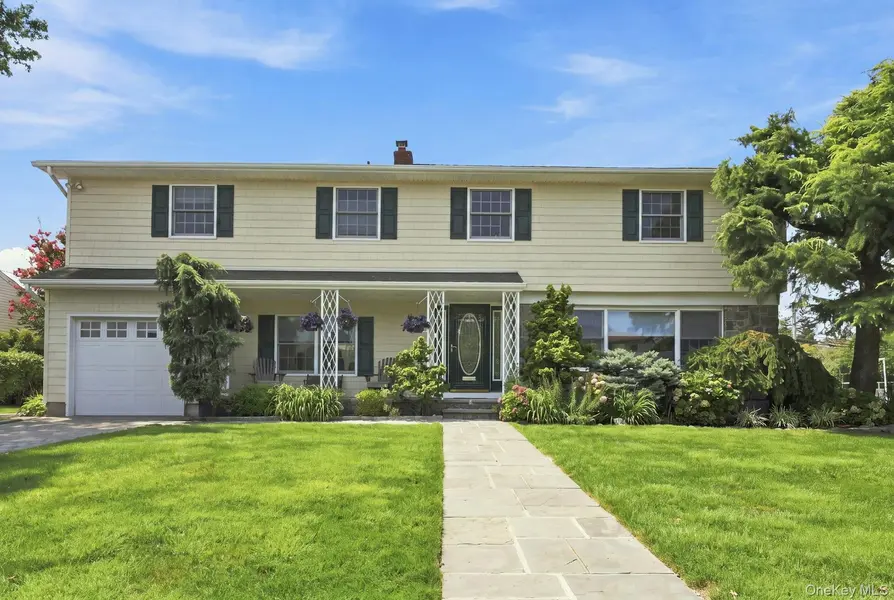 7 Herkimer AVE, Jericho, NY 11753