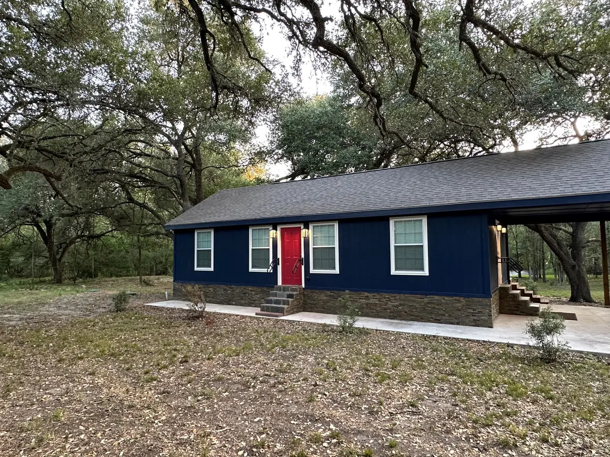 4900 Krischke RD, Schulenburg, TX 78956