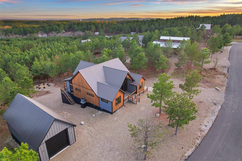 184 SE Palo Verde TRL, Broken Bow, OK 74728