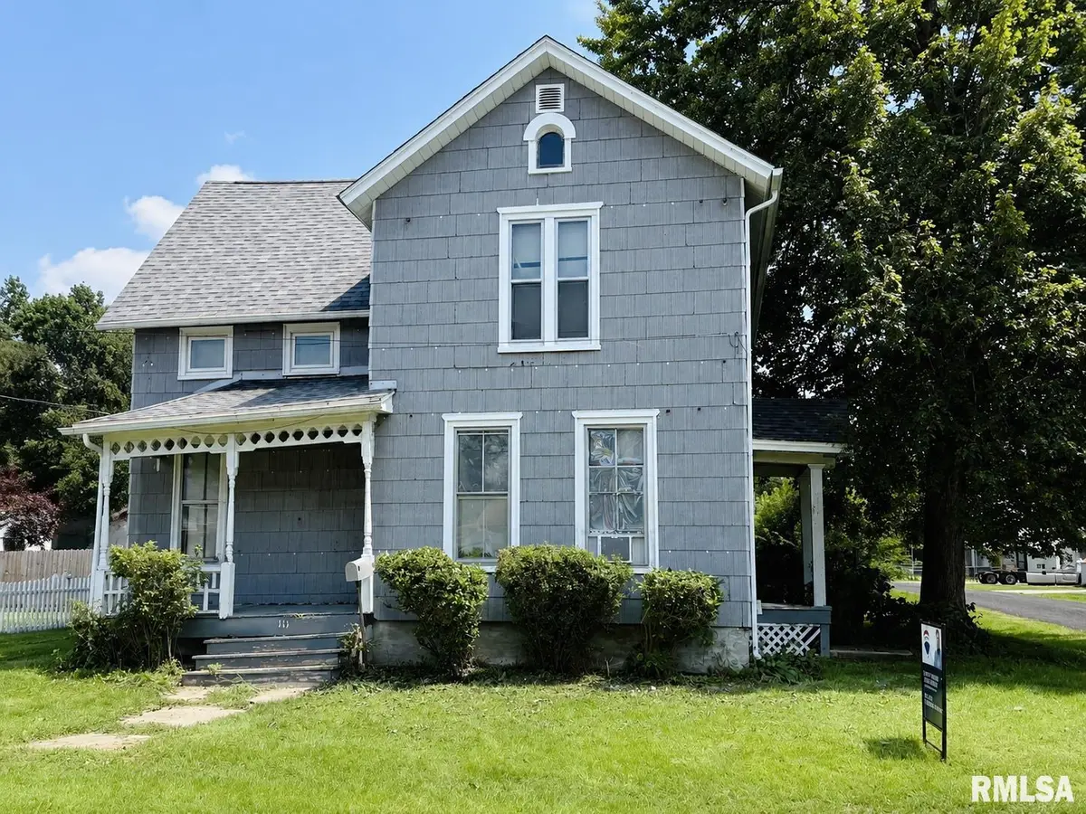 111 COLUMBUS AVE, Galesburg, IL 61401