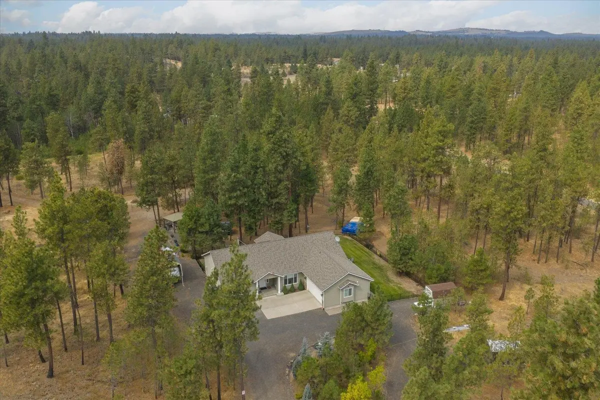 18206 S Hanson Pond Ln, Cheney, WA 99004
