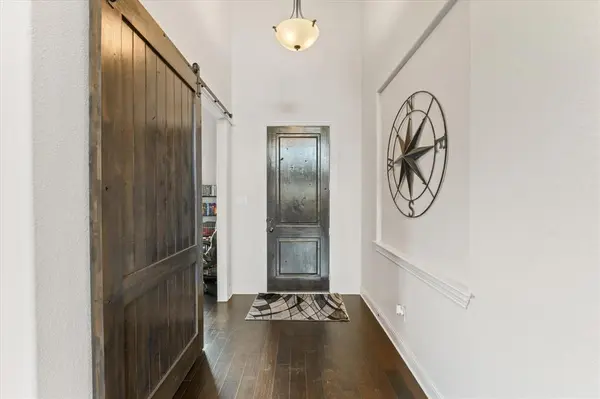 3020 Capital Hill Drive, Burleson, TX 76028