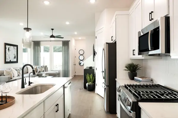 8100 Bird Song CIR, Austin, TX 78745