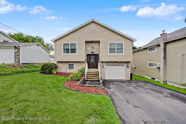 448 Delaware ST, Peckville, PA 18452