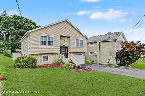 448 Delaware ST, Peckville, PA 18452