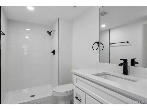 13901 E Marina #102, Aurora, CO 80014