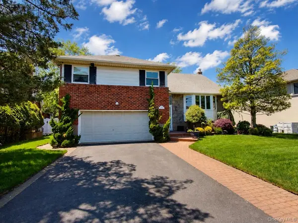 3452 Turf RD, Oceanside, NY 11572