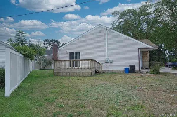 108 Glen RD, Babylon, NY 11703