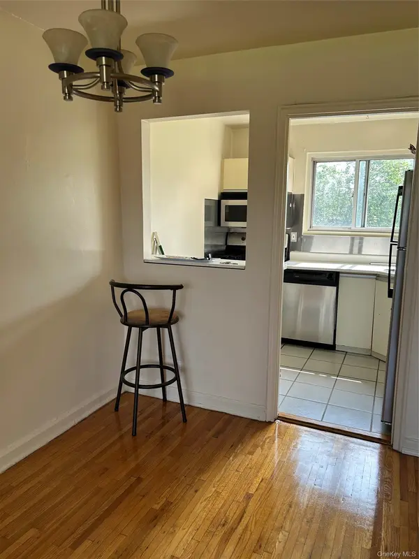 1027 Fenwood DR ##3, Valley Stream, NY 11580