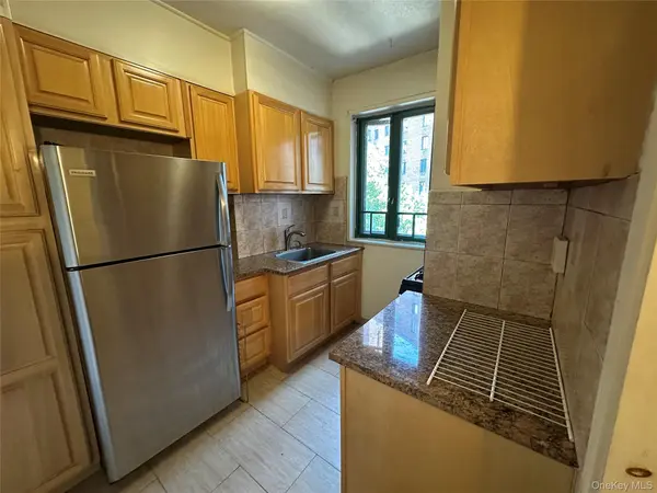 1579 Metropolitan AVE #6H, Bronx, NY 10462