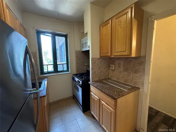 1579 Metropolitan AVE #6H, Bronx, NY 10462