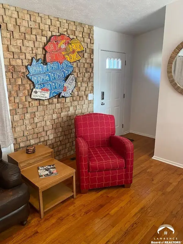 1103 Kasold DR, Lawrence, KS 66049