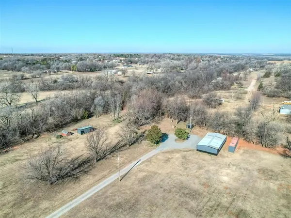 407 Burntwood Dr, Tuttle, OK 73089