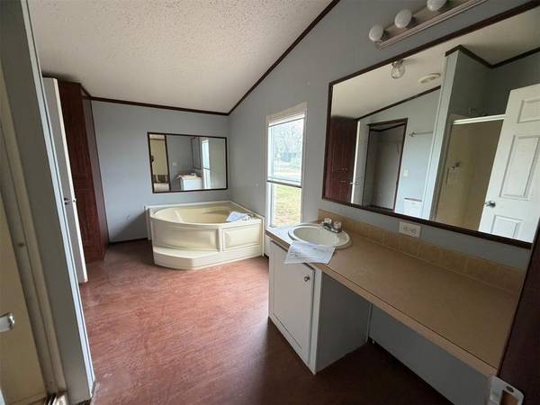 563 Venado Valley RD, Meridian, OK 73058