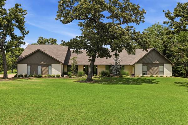 43430 Hickory DR, Tecumseh, OK 74873
