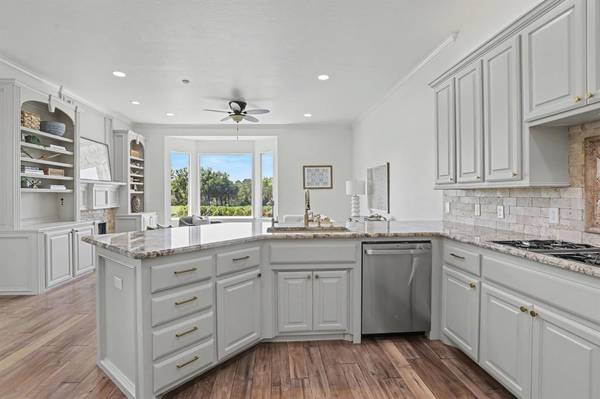 3808 Woodshadow RD, Edmond, OK 73003