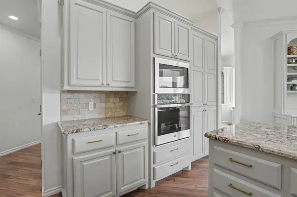 3808 Woodshadow RD, Edmond, OK 73003