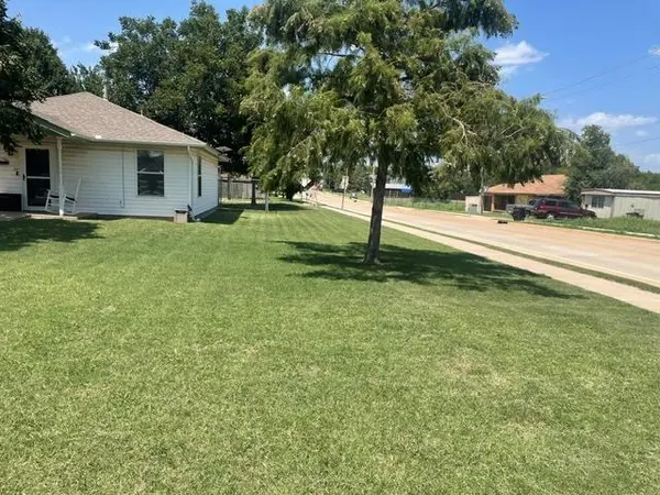 227 SE 3rd ST, Moore, OK 73160