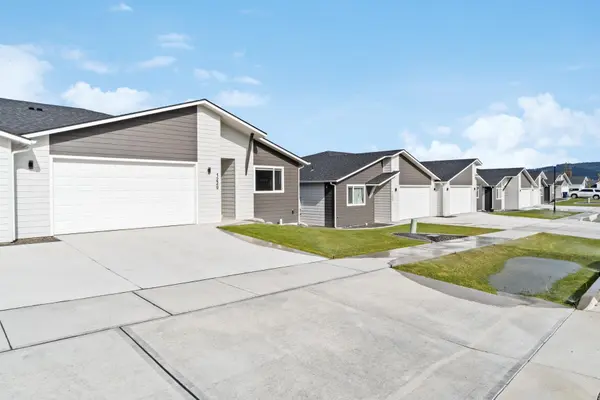 1321 N Coach Dr #1323, Spokane Valley, WA 99016