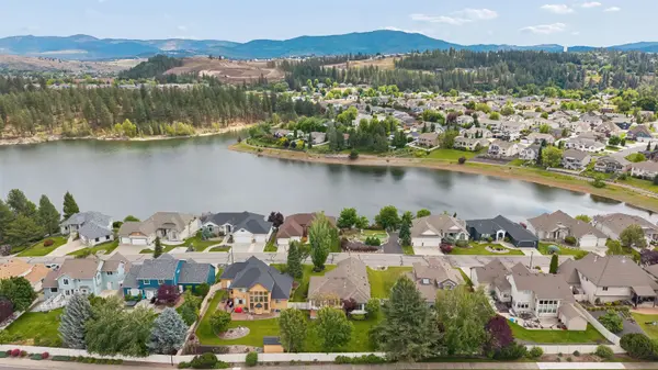 522 S Shelley Lake Ln, Spokane Valley, WA 99037