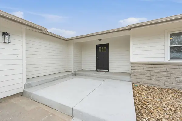 1418 N Meridian Rd, Peck, KS 67120